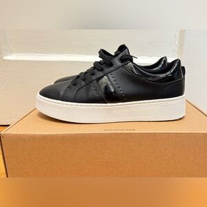 Geox Womens 10.5 Skyelya Contrast Sole Sneakers Black Great Cond. Platform Shoes